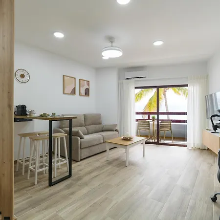Paraiso Canteras - Beachfront Living!