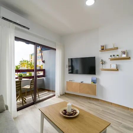 Apartman Paraiso Canteras - Beachfront Living! *