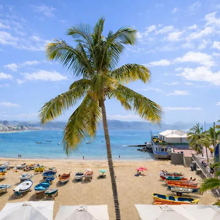 Apartman Paraiso Canteras - Beachfront Living!